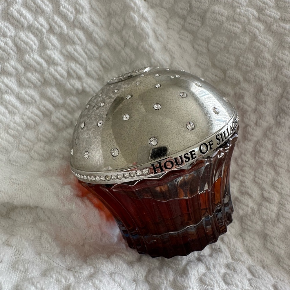 House of Sillage - love is in the Air  , like 10 ml is gone , like new